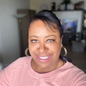 Meet your Posher, Caridad